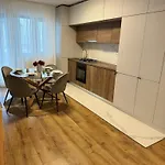 Feel In By Ali Apartment